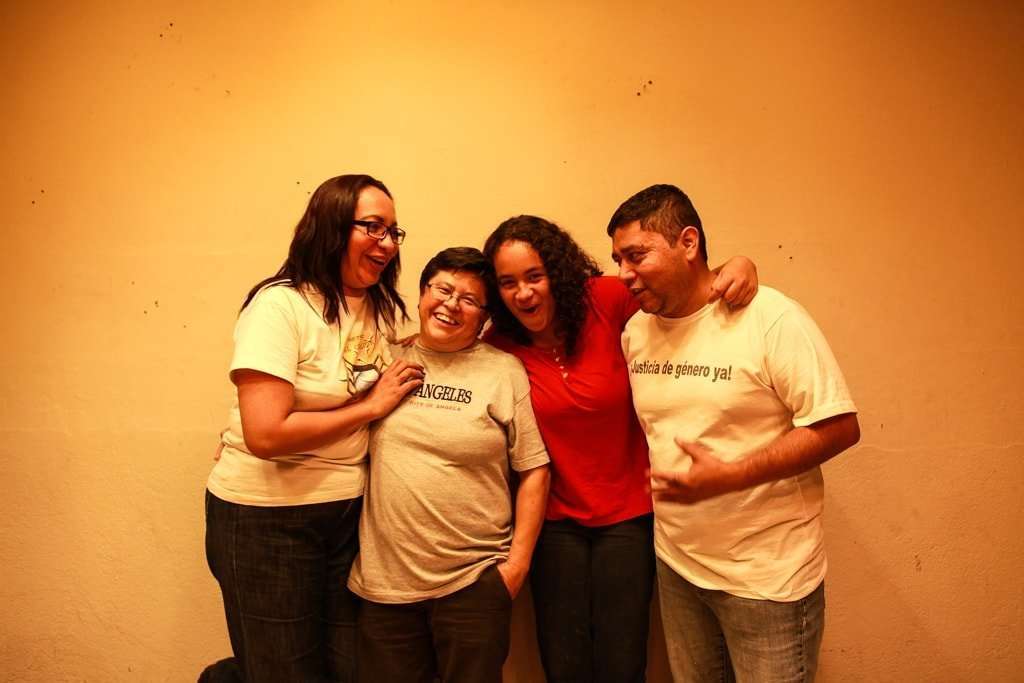 Claudia, Amarilis, Carmen y Wilber comparten su historia para demostrar que en una familia diversa también puede reinar el amor.